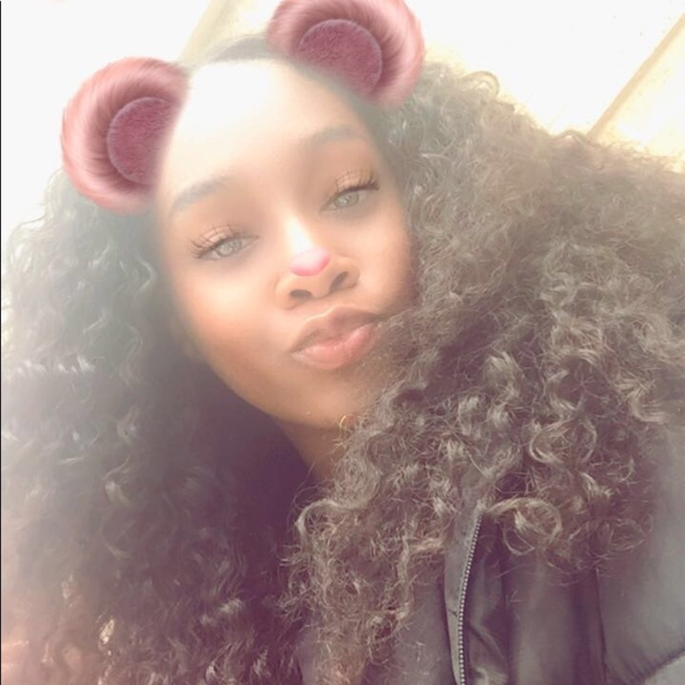 Meet your Posher, Shaniyah